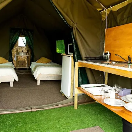 豪华帐篷 Scenic Safari Glamping With Cavado River Views Near Braga In Ventosa, Portugal *