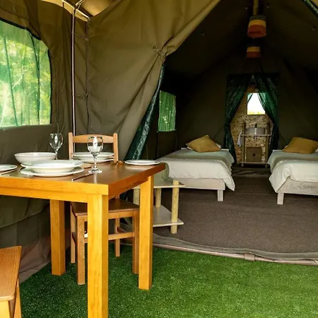 豪华帐篷 Scenic Safari Glamping With Cavado River Views Near Braga In Ventosa, Portugal Ventosa (Braga)