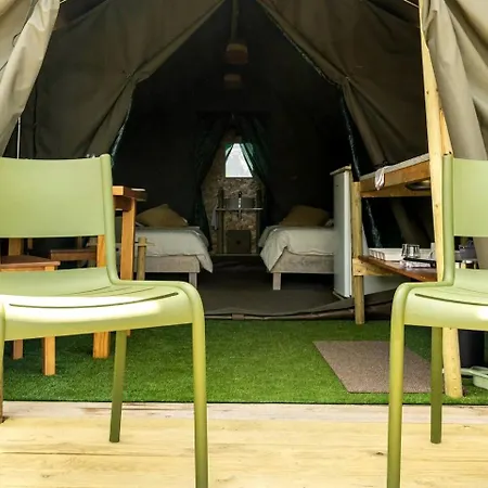 Scenic Safari Glamping With Cavado River Views Near Braga In Ventosa, Portugal Tente de luxe *