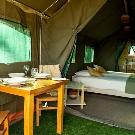 Scenic Safari Glamping With Cavado River Views Near Braga In Ventosa, Portugal * Ventosa (Braga)