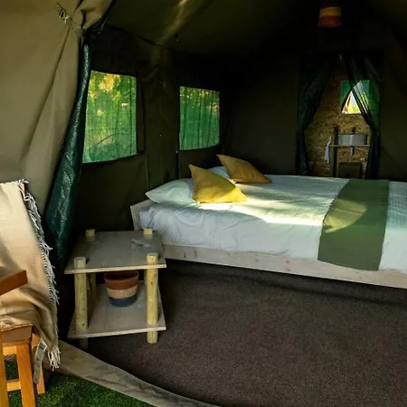 Scenic Safari Glamping With Cavado River Views Near Braga In Ventosa, Portugal
