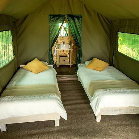 豪华帐篷 Scenic Safari Glamping With Cavado River Views Near Braga In Ventosa, Portugal *